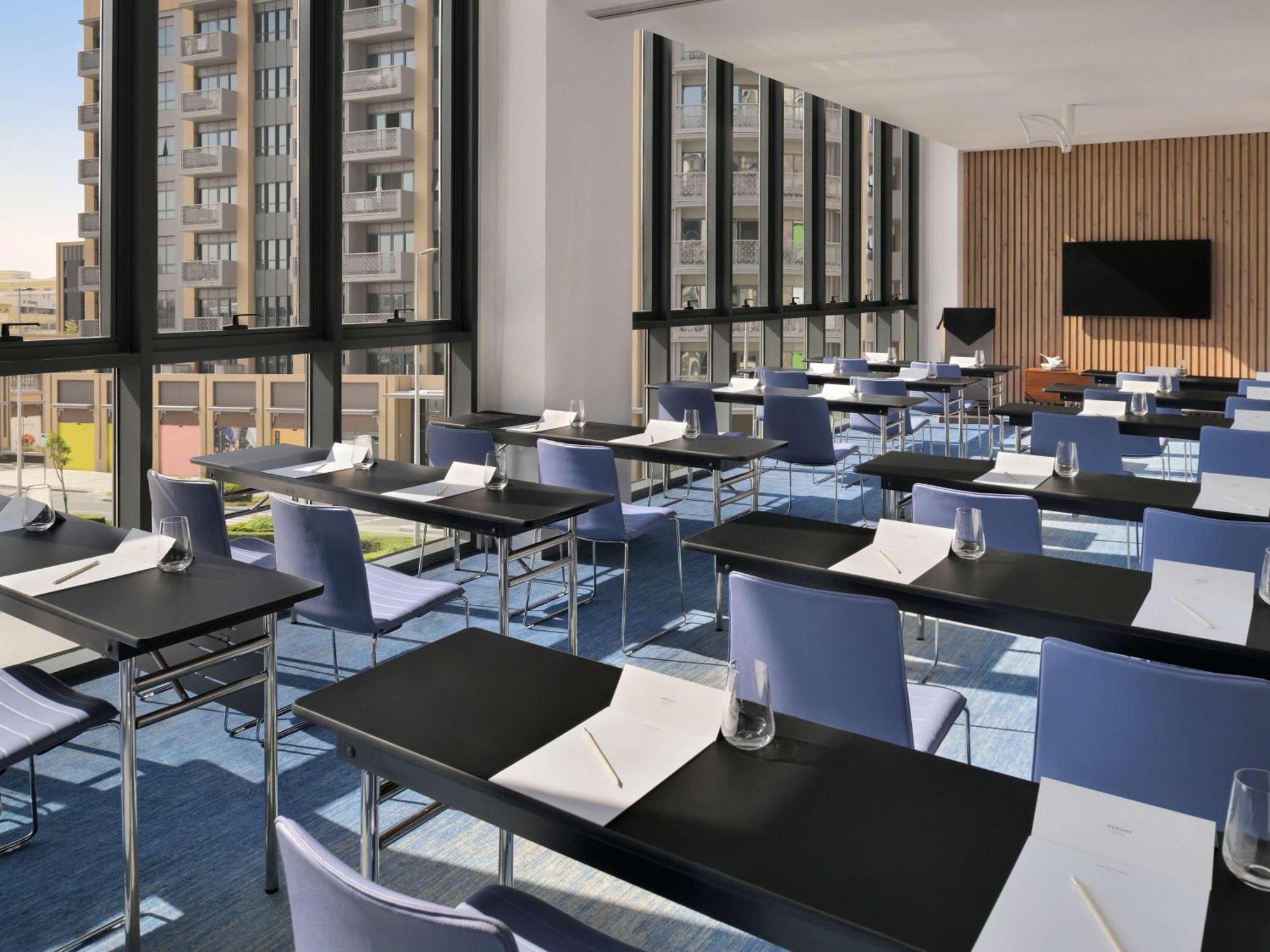 Mercure Dubai Deira Exterior photo