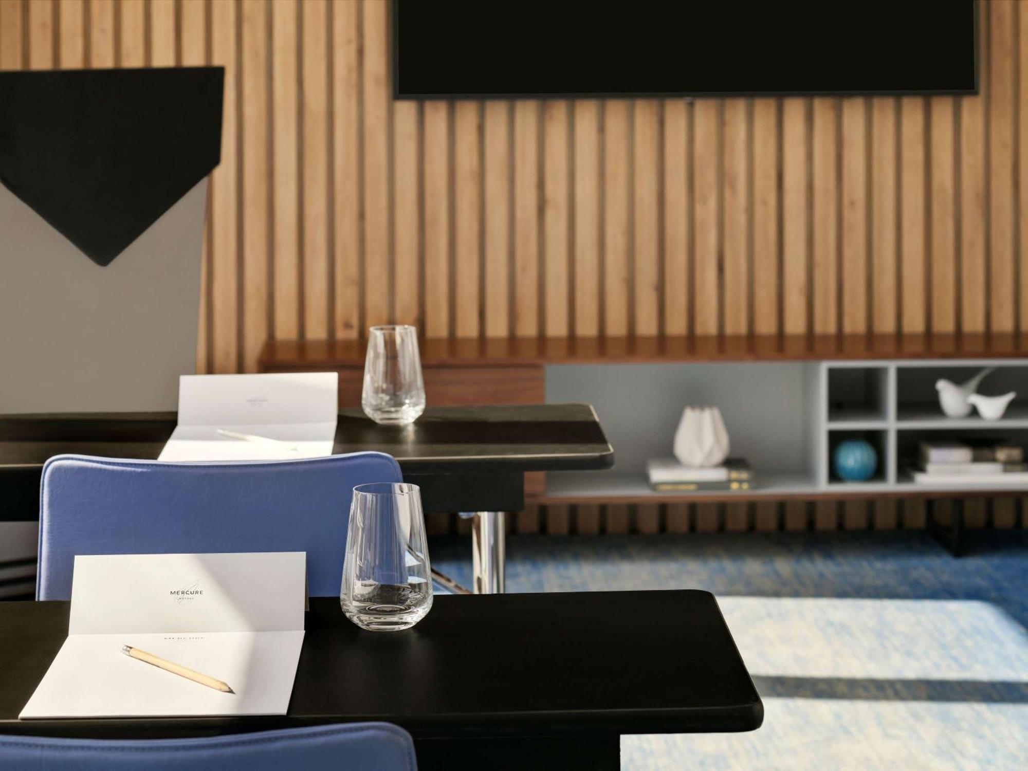 Mercure Dubai Deira Exterior photo