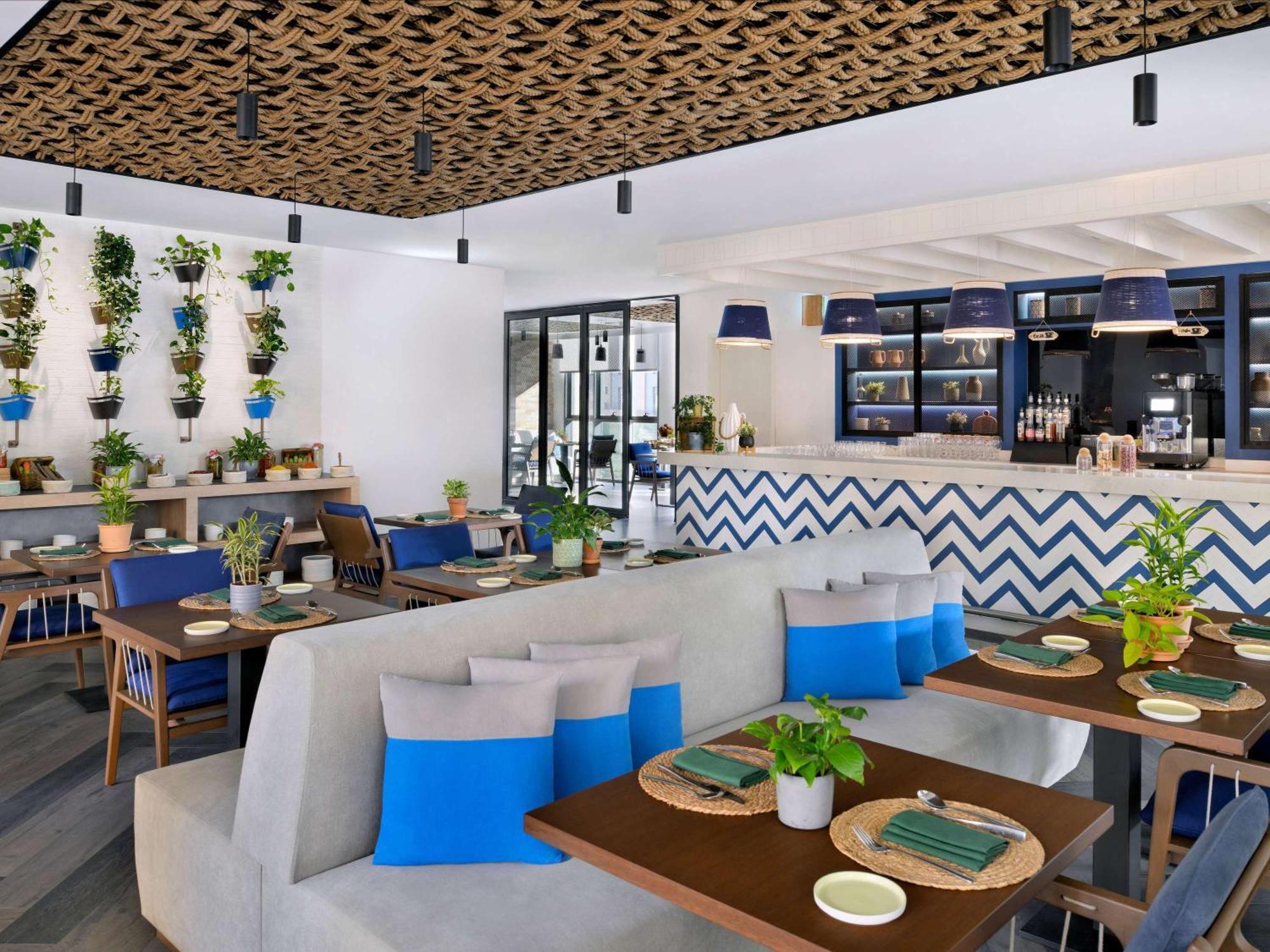 Mercure Dubai Deira Exterior photo