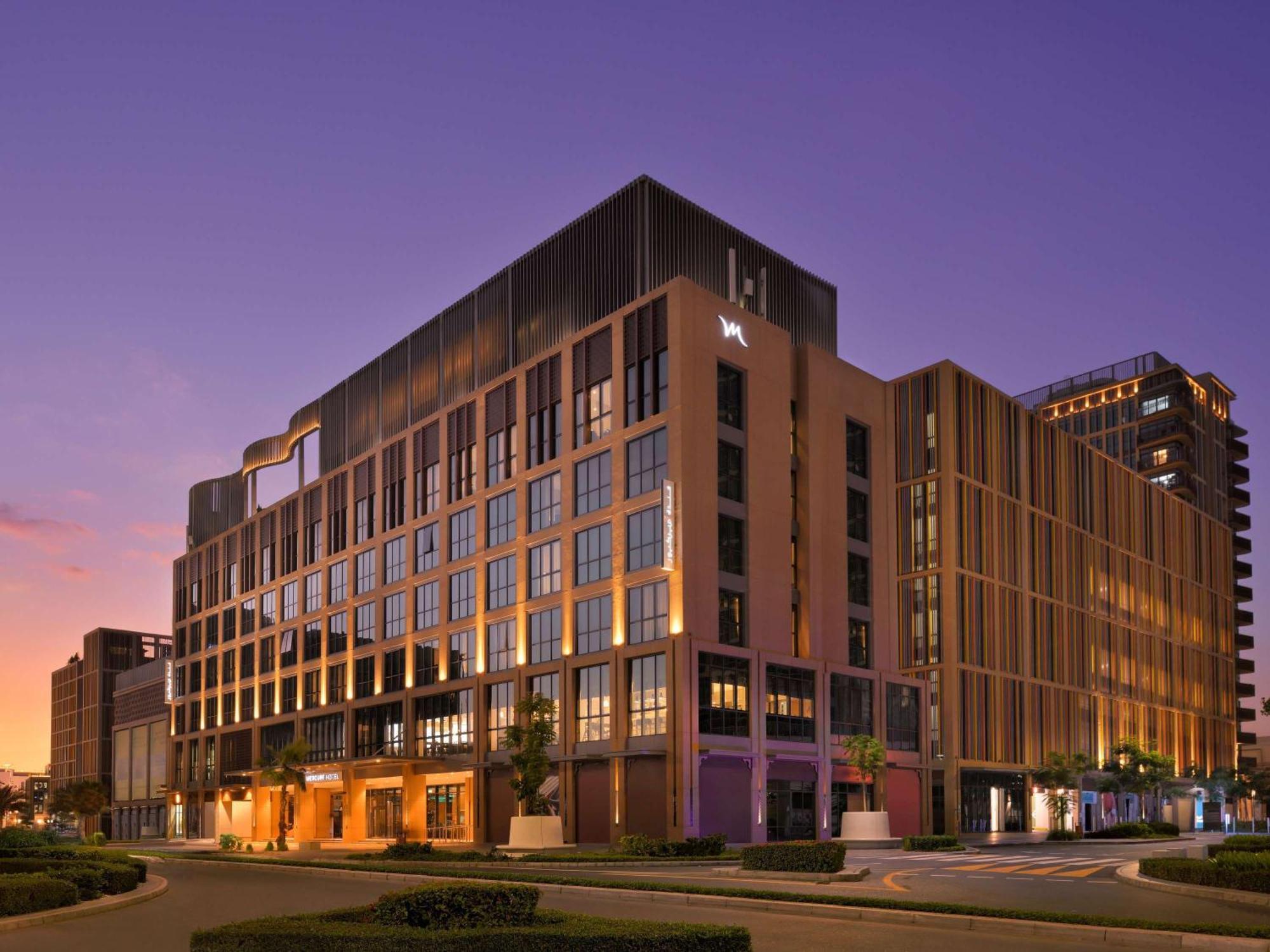 Mercure Dubai Deira Hotel Exterior photo