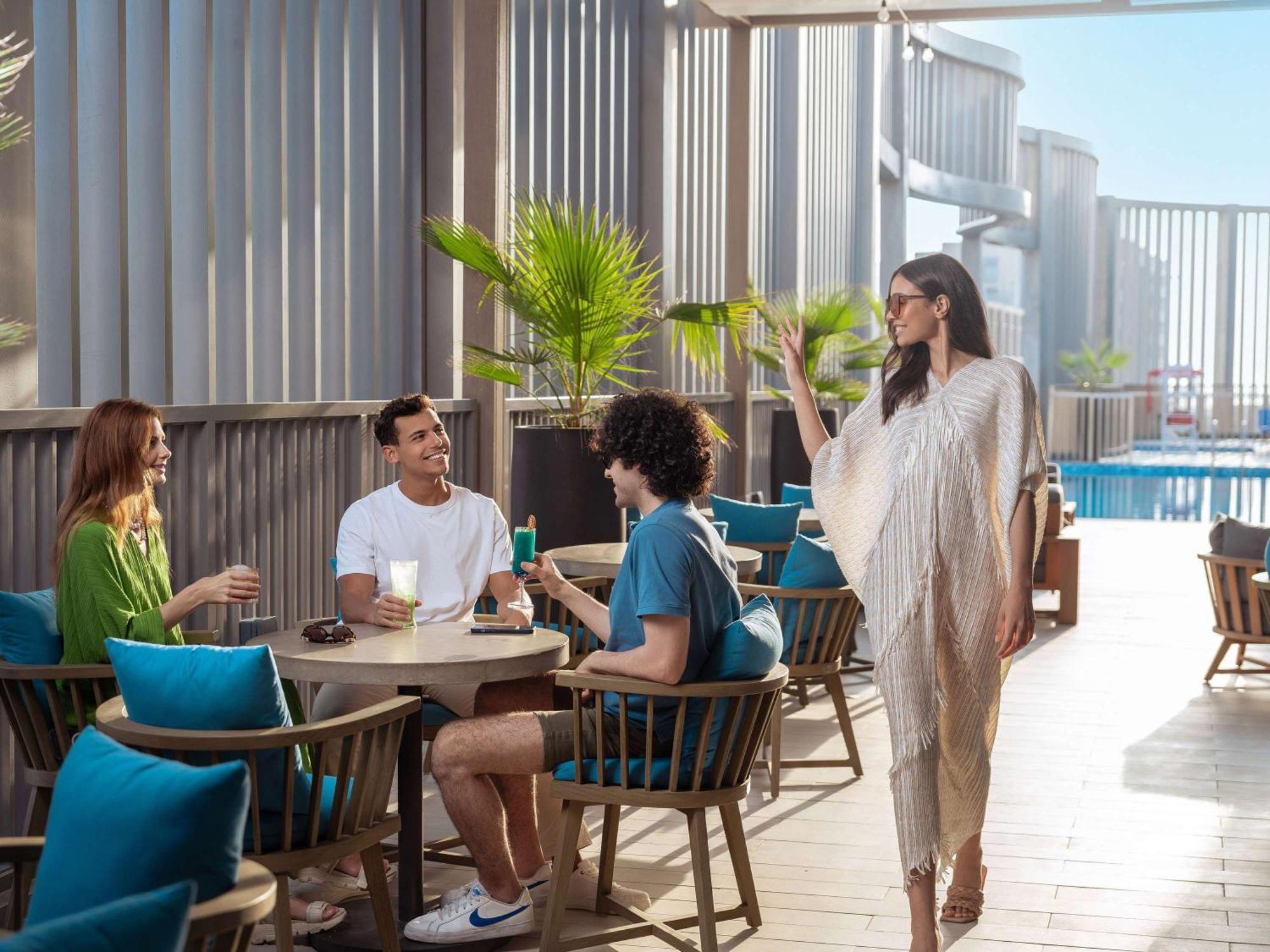 Mercure Dubai Deira Exterior photo